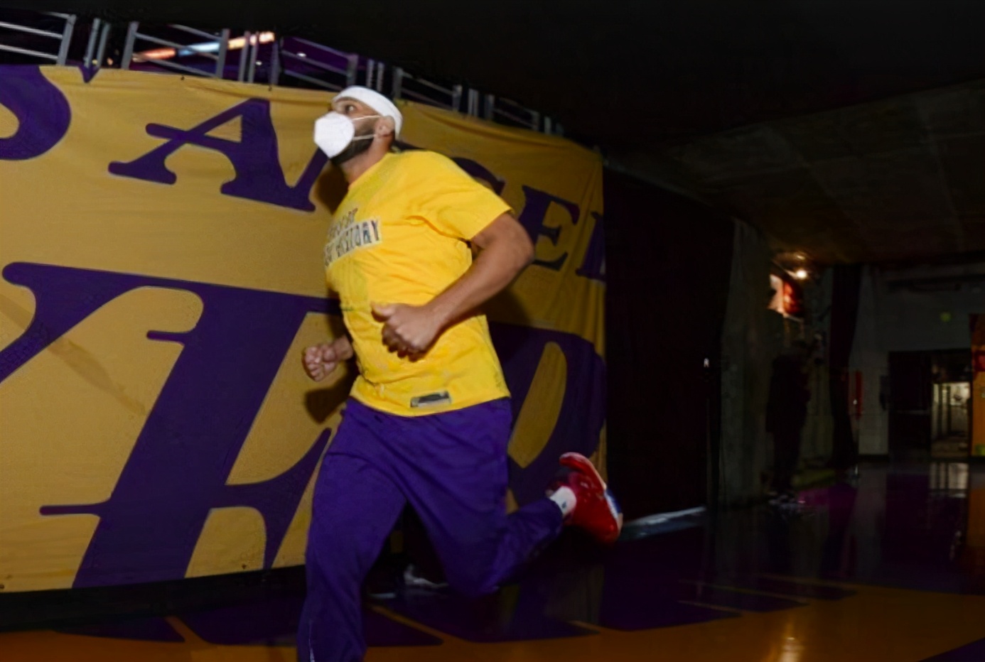 jiuyou-包含关键时刻体能课后；新疆广汇官宣签约备战欧超杯；赛场秩序良好；球探报告显示潜力的词条