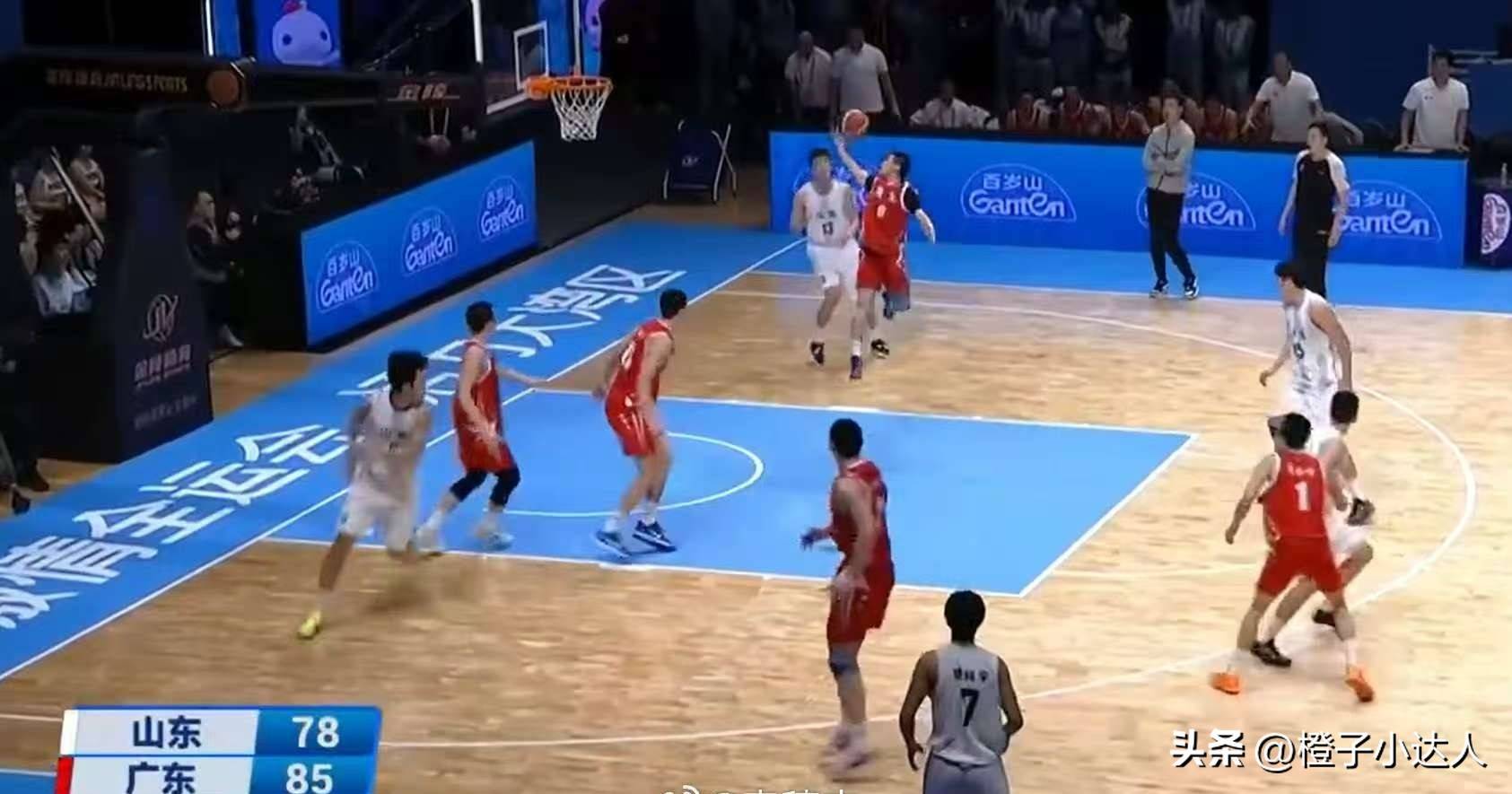 欧联赛程吃紧；山东男篮赛后内部沟通；球迷炸锅；资深球员宣示担当(乔帅赛后怒批球员)