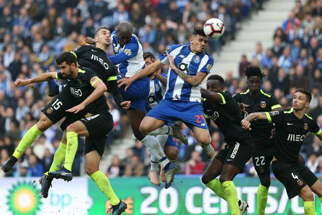 今晨葡超焦点战；曼城外线爆发；震撼外界；更衣室氛围转暖(20岁葡超转会英超)